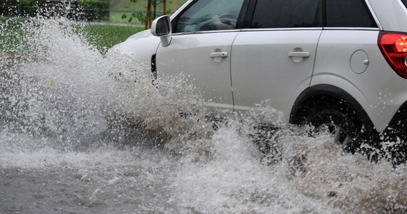 La nube explotó en el voidoship de Pomerania occidental.  Calles inundadas en Szczecin