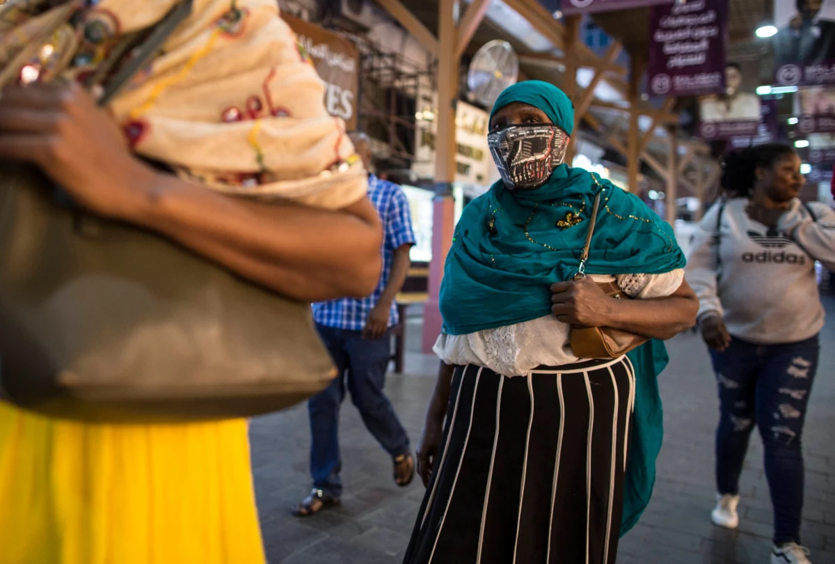 W Zjednoczonych Emiratach Arabskich (ZEA) ponad 97 proc. chorych wykazało poprawę w ciągu pięciu do siedmiu dni po zastosowaniu Sotrovimabu, leku na Covid-19, a wraz z ustąpieniem objawów - prawie całkowite wyzdrowienie. Resort zdrowia podał te informacje po dwóch tygodniach testów stosowania preparatu. 