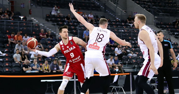 Reprezentacja Polski koszykarzy w swoim drugim meczu turnieju kwalifikacyjnego do igrzysk olimpijskich zmierzy się dziś w Kownie ze Słowenią. Stawką jest pierwsze miejsce w grupie B i uniknięcie w półfinale gospodarza turnieju, Litwy. Początek o godz. 15:30.