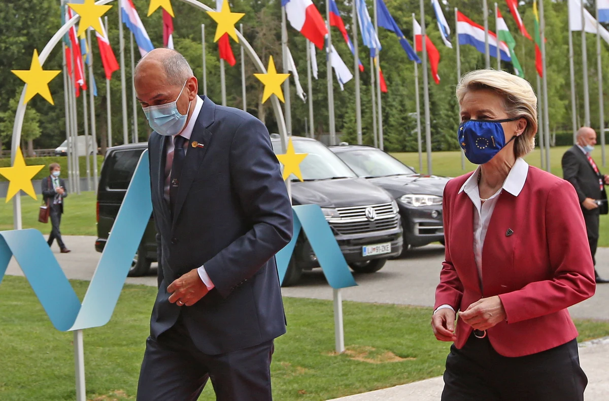 Na konferencjach i spotkaniach z okazji objęcia przez Słowenię przewodnictwa w Radzie Unii Europejskiej doszło do szeregu spięć między premierem Janezem Jansą a przedstawicielami Komisji Europejskiej. Poszło m.in. o "komunistycznych sędziów".