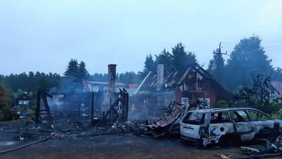 Tragiczny pożar domku letniskowego w Miodówku. Nie żyją dwie osoby