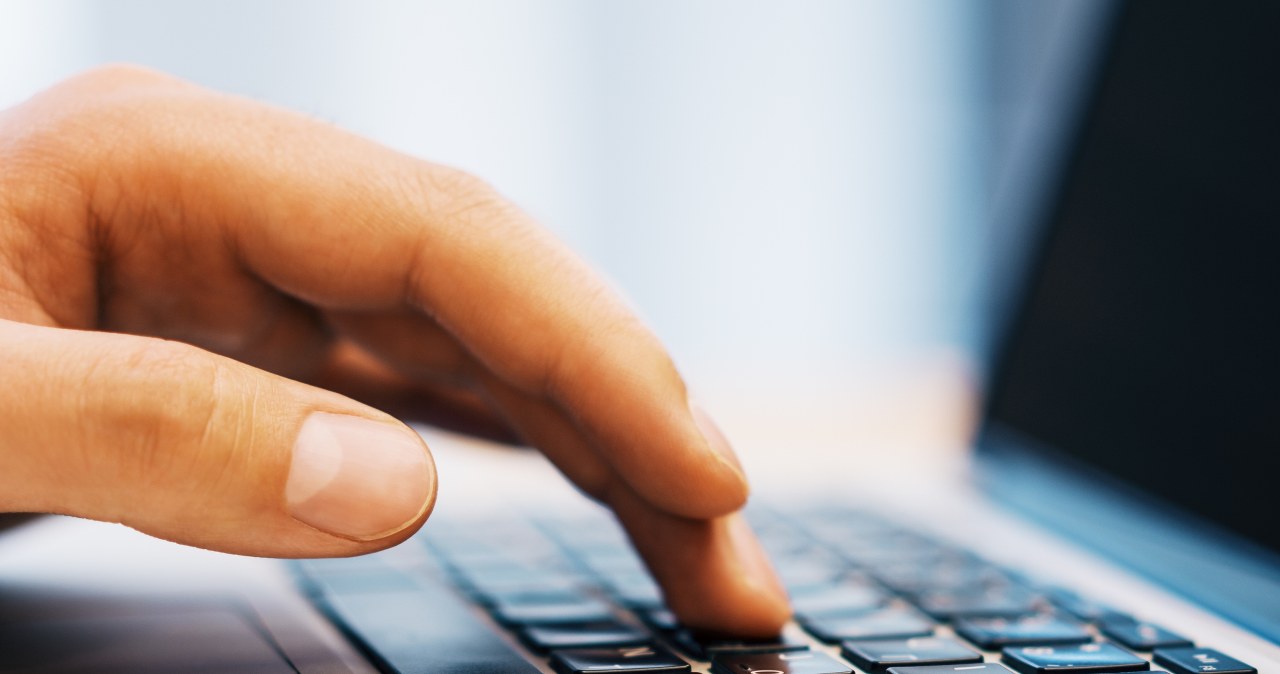 Cały świat reaguje na nowe zagrożenie w internecie. Polska również