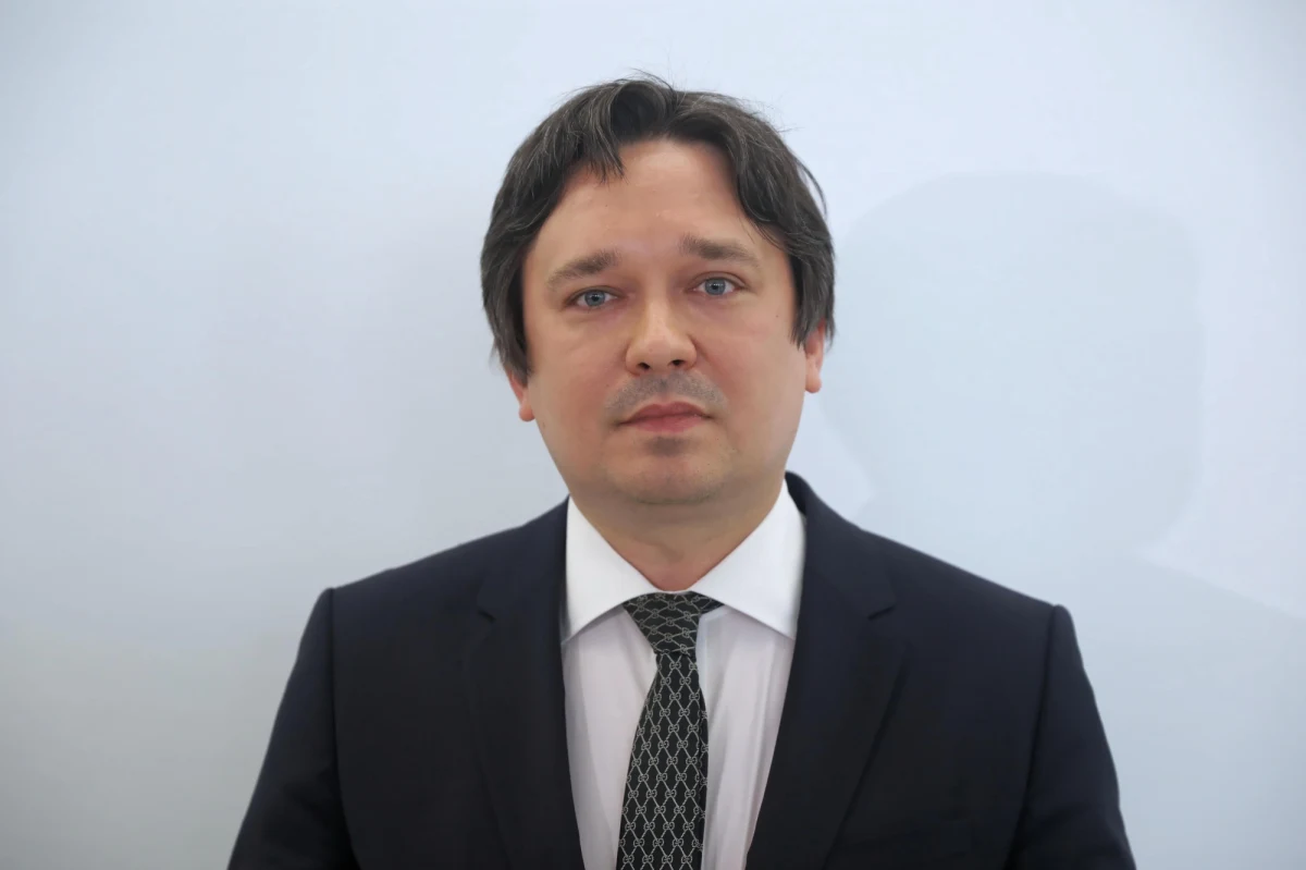 Na 5 godzin przed upływem terminu zgłaszania kandydatów na Rzecznika Praw Obywatelskich PiS odkryło karty. Jak poinformował Ryszard Terlecki, Prawo i Sprawiedliwość złożyło podpisy pod kandydaturą prof. Marcina Wiącka. To ten sam kandydat, którego zgłasza PSL. Ten sam - dodajmy - którego kandydatury w poprzednim głosowaniu nad RPO PiS nie poparło.