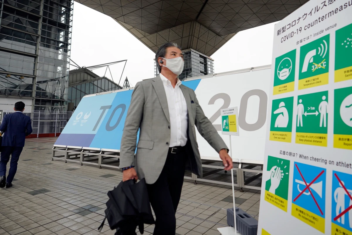 Na 20 dni przed ceremonią otwarcia igrzysk w Tokio zanotowano najwyższą liczbę zakażeń koronawirusem od ponad pięciu tygodni - 716 nowych przypadków. Miasto zastanawia się nad zaostrzeniem pandemicznych restrykcji. 