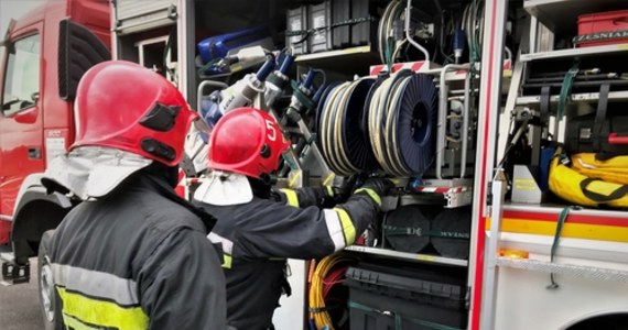 W związku z przechodzącym przez Mazowsze frontem burzowym strażacy w sobotę do godz. 18 interweniowali 219 razy - poinformował Karol Kierzkowski, rzecznik mazowieckiej Państwowej Straży Pożarnej.