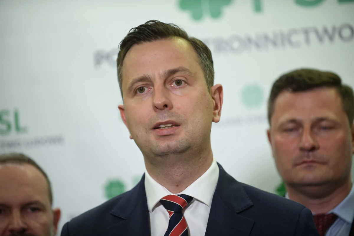 Powrót Donalda Tuska do polskiej polityki nie jest dla mnie zaskoczeniem, bo wiem, że już dłuższy czas chodziło mu to po głowie; my mamy swoje doświadczenia, bo wspólnie rządziliśmy przez dwie kadencje Sejmu – mówi lider PSL Władysław Kosiniak-Kamysz. Dziś z funkcji przewodniczącego PO zrezygnował Borys Budka. Tusk został p.o. szefa Platformy.