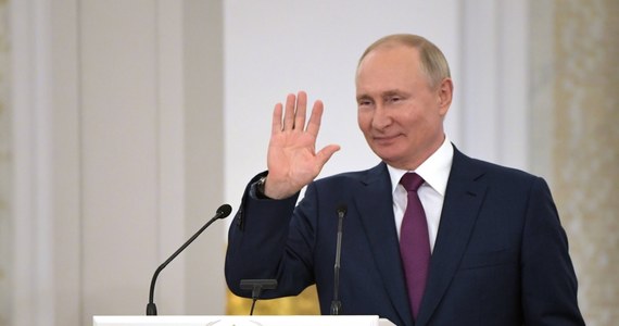 Prezydent Rosji Władimir Putin zatwierdził nową strategię bezpieczeństwa narodowego - podał dziennik "Kommiersant". Dokument głosi, że "westernizacja" wzmacnia groźbę utraty suwerenności kulturowej, a do priorytetów Rosji należy współpraca z Chinami.