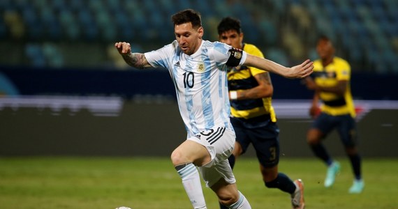 Argentyna pokonała Ekwador 3:0, a Kolumbia po rzutach karnych Urugwaj i awansowały do półfinału piłkarskich mistrzostw Ameryki Płd. - Copa America. Drużyny te zmierzą się ze sobą w środę nad ranem czasu polskiego. Dzień wcześniej gospodarz Brazylia zagra z Peru.