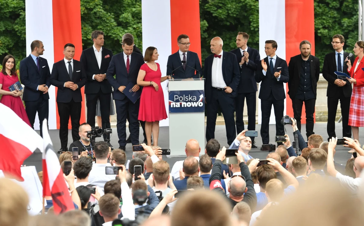 Konfederacja na konwencji w Warszawie ogłosiła program "Polska na nowo". Partia proponuje m.in. likwidację niektórych podatków, sprzeciw wobec lockdownu i paszportów covidowych oraz bon zdrowotny i edukacyjny. 