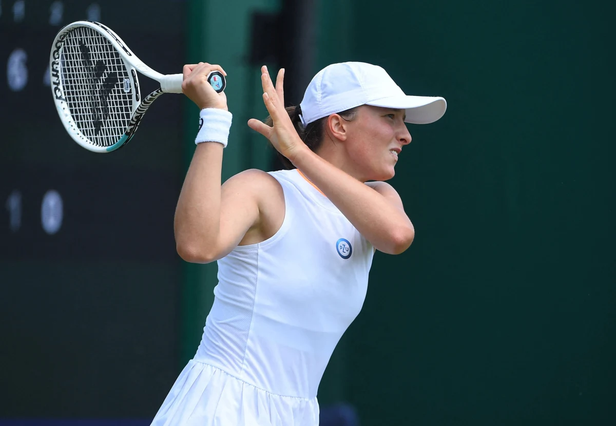 Iga Światek i Hubert Hurkacz rozegrają dziś pojedynki 1/8 finału Wimbledonu. Szanse naszych zawodników w rywalizacji na londyńskiej trawie ocenił dla nas były tenisista Mariusz Fyrstenberg. Iga Światek zmierzy się o 12:00 z Tunezyjką Ons Jabeur. Hurkacz popołudniu zagra z Rosjaninem Daniłłem Miedwiediewem.