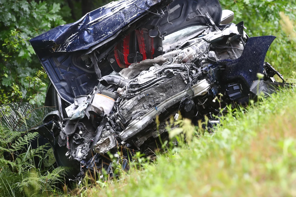 Nie udało się jeszcze przesłuchać sprawcy dramatycznego wypadku, do którego doszło w sobotę w Stalowej Woli. Zginęło małżeństwo, zdarzenie przeżył ich 2,5-letni syn. Para osierociła jeszcze dwójkę dzieci.