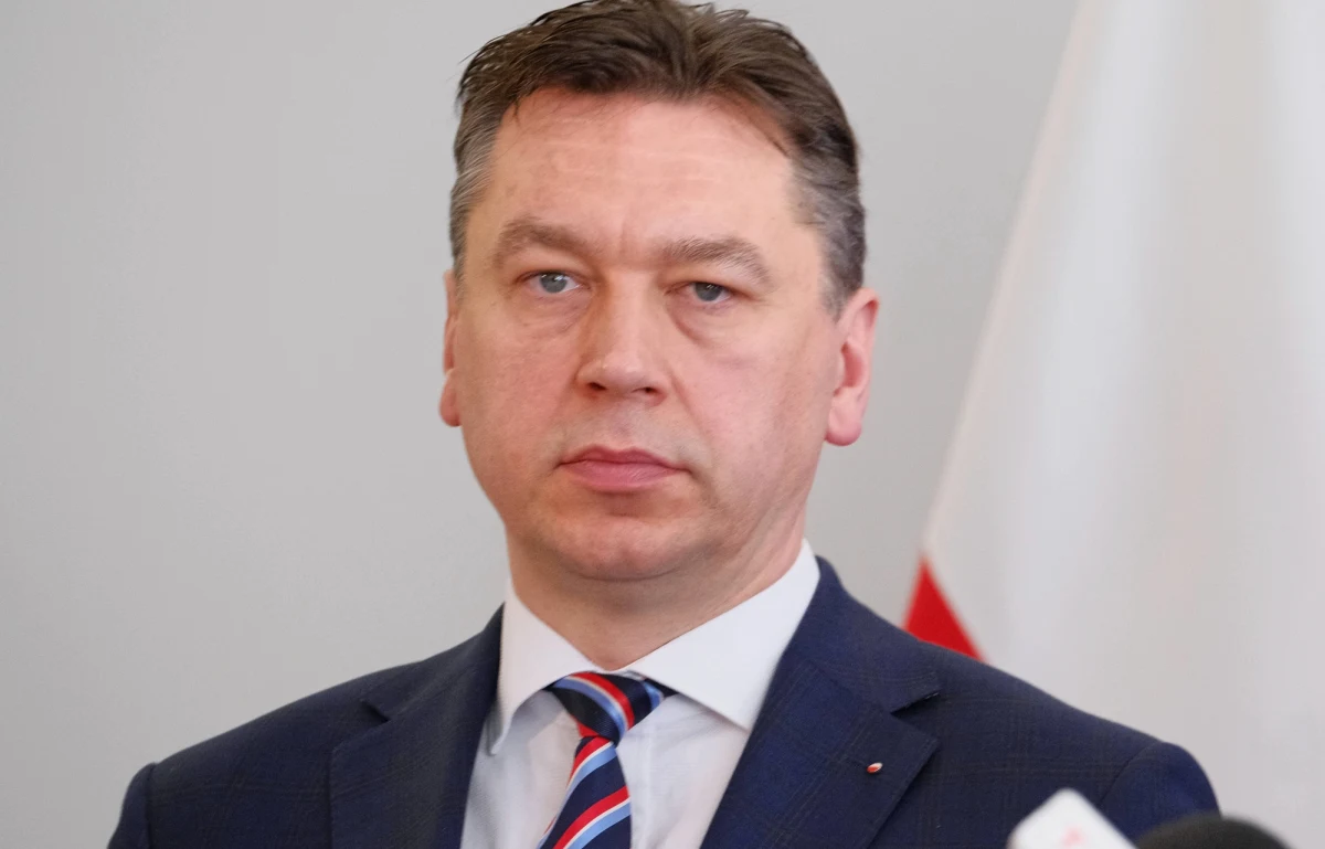 ​Marek Martynowski zrezygnował z przewodniczenia grupie senackiej klubu Prawa i Sprawiedliwości - poinformował portal Interia. Polityk argumentuje, że to przez wybór Krzysztofa Sobolewskiego na sekretarza generalnego PiS-u - senator nazwał go "twarzą nepotyzmu".