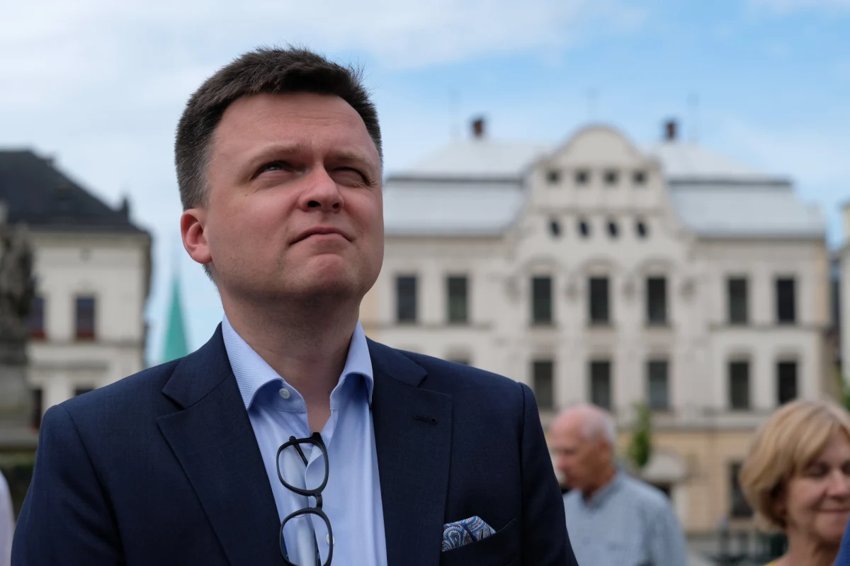 Polska 2050 będzie się odwoływać od decyzji Państwowej Komisji Wyborczej, która w całości odrzuciła sprawozdanie finansowe z prezydenckiej kampanii wyborczej Szymona Hołowni. "Przepisy dotyczące finansowania wyborów są stare i absurdalne" - komentuje były pełnomocnik finansowy, a obecnie szef partii Polska 2050 Michał Kobosko.