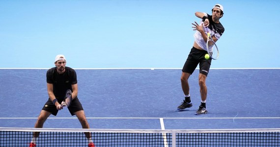 Łukasz Kubot i Marcelo Melo przegrali z najwyżej rozstawionymi Mate Pavicem i Nikolą Mekticem 2:3 w ćwierćfinale debla wielkoszlemowego Wimbledonu. Polsko-brazylijski duet prowadził już 2:0. Przegrał jednak trzy kolejne sety i odpadł z turnieju. 