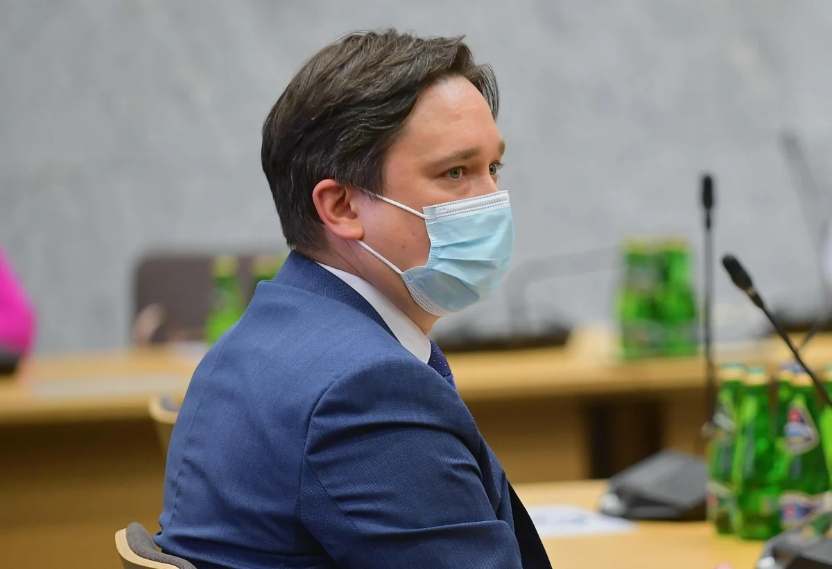 Jestem pełen uznania dla posłów, że byli w stanie porozumieć się ponad podziałami i zagwarantować ciągłość ochrony i wolności praw człowieka w Polsce - powiedział kandydat PiS i opozycji na RPO, prof. Marcin Wiącek przed czwartkowym głosowaniem w Sejmie nad wyborem RPO.