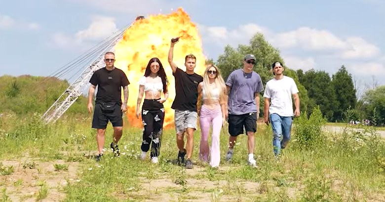 Ekipa Friza W Dzień Dobry Tvn - Ekipa Friza wysadziła w powietrze samochód! Był prezentem urodzinowym