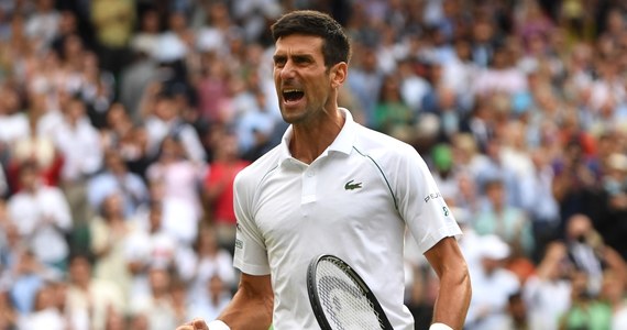 Lider światowego rankingu tenisistów Novak Djokovic stanie dziś przed szansą na wygranie Wimbledonu. Jeśli Serb pokona Włocha Matteo Berrettiniego, to wywalczy 20. tytuł wielkoszlemowy i wyrówna rekord wszech czasów Rogera Federera i Rafaela Nadala.