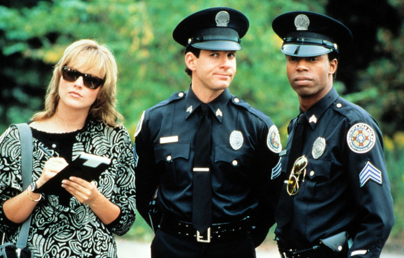 Michaela Winslowa widzowie na całym świecie pokochali po jego roli sierżanta Larvelle'a Jonesa w serii filmów "Akademia Policyjna". Aktor, komik, naśladowca głosów, nazywany Panem Dziesięć Tysięcy Dźwięków, pojawił się w amerykańskim "Mam talent". 