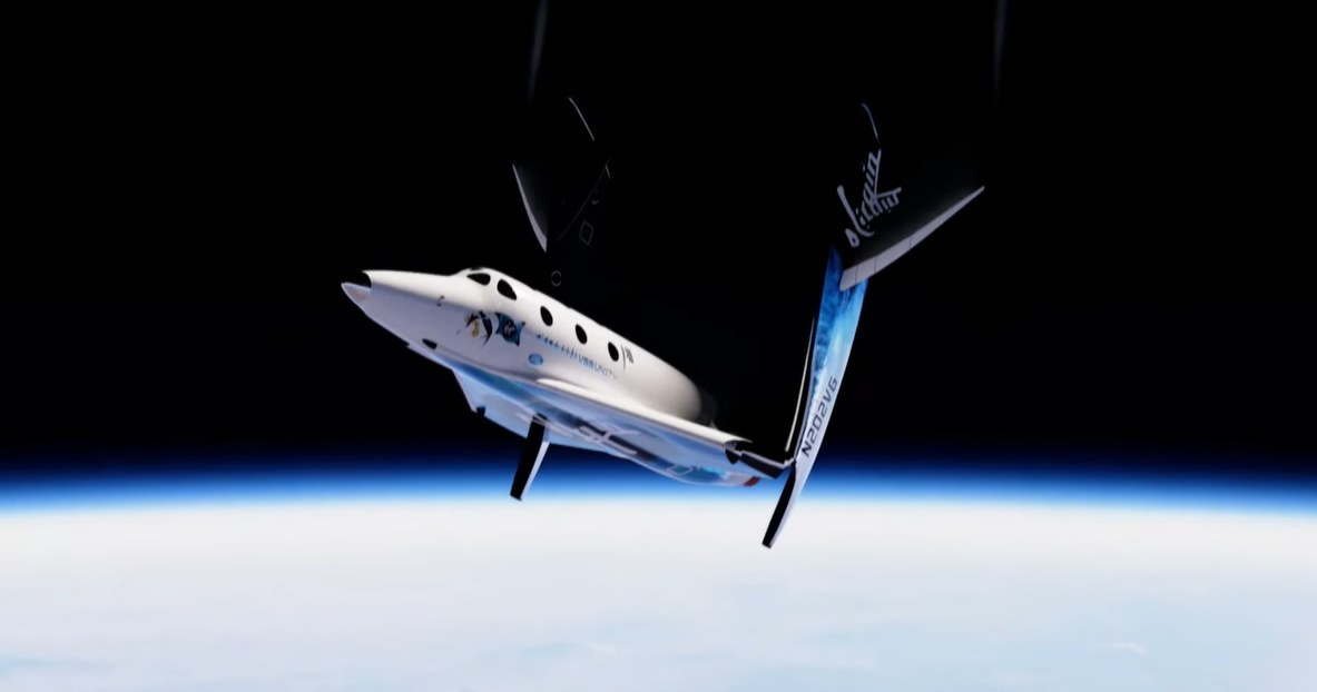 Virgin Galactic poinformowało właśnie, że zostało zmuszone do opóźnienia startu swojej usługi komercyjnych lotów kosmicznych i pierwszych wydarzeń tego typu należy oczekiwać dopiero w ostatnim kwartale 2022 roku. 