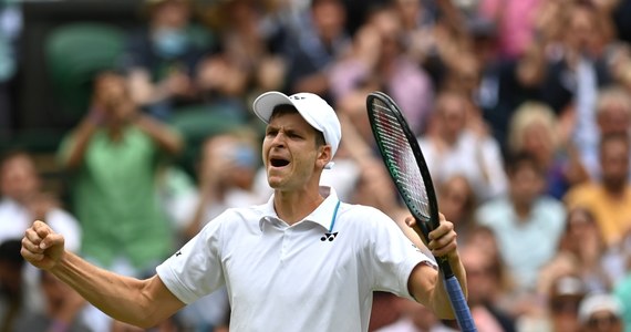Hubert Hurkacz, który dotarł do półfinału Wimbledonu, awansował z 18. na 11. miejsce w światowym rankingu. To najwyższa lokata w karierze 24-letniego tenisisty. Liderem pozostał triumfator wielkoszlemowej imprezy w Londynie - Serb Novak Djokovic.