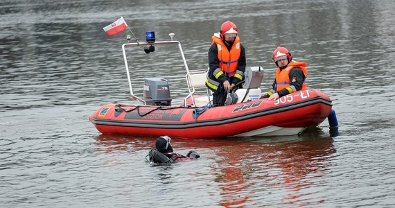 Z Odry niedaleko Oławy na Dolnym Śląsku wyłowiono ciało nastolatka. To prawdopodobnie 16-latek, którego w sobotę w czasie kąpieli w rzece porwał nurt.