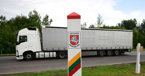 W związku z nasilającym się problemem migracyjnym Litwa wzmocniła kontrolę granicy nie tylko z Białorusią, ale też z Polską, by powstrzymać dalsze przemieszczanie się migrantów na Zachód - poinformowała litewska Służba Ochrony Granicy Państwowej (VSAT).