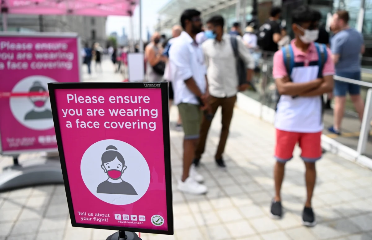 19 lipca Anglia przejdzie do ostatniego etapu wychodzenia z lockdownu. Oznacza to zniesienie niemal wszystkich restrykcji, ale rząd będzie zachęcał do noszenia maseczek i stosowania certyfikatów covidowych w niektórych sytuacjach - potwierdził brytyjski minister zdrowia Sajid Javid.