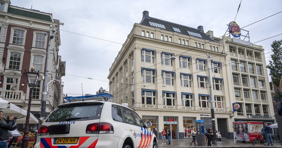 Przestępcy planowali zaatakować studio telewizji RTL4 w Amsterdamie z użyciem wyrzutni rakiet – twierdzą źródła holenderskiego dziennika "NRC Handelsblad". Budynek został ewakuowany w sobotę. 