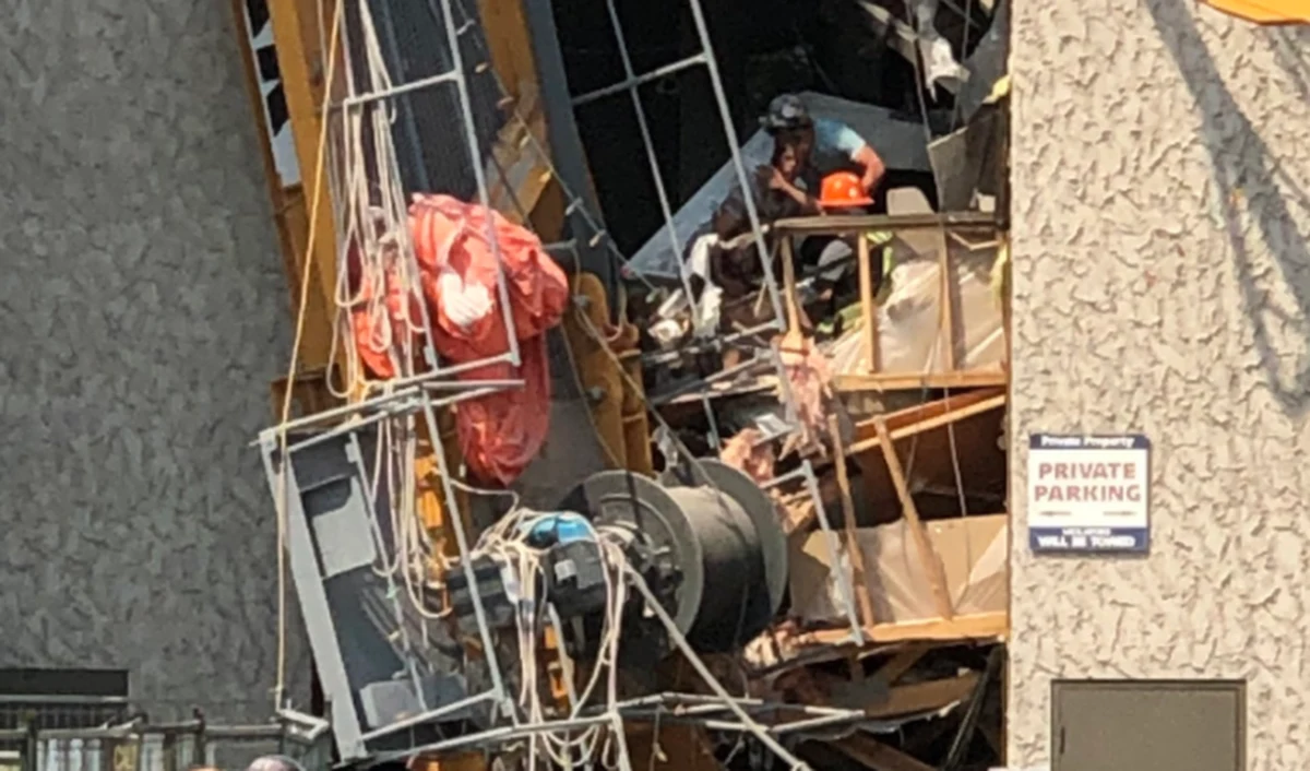 Zawalił się dźwig przymocowany do wieżowca budowanego w mieście Kelowna w Kolumbii Brytyjskiej na południowym zachodzie Kanady. Policja informuje o wielu ofiarach śmiertelnych.