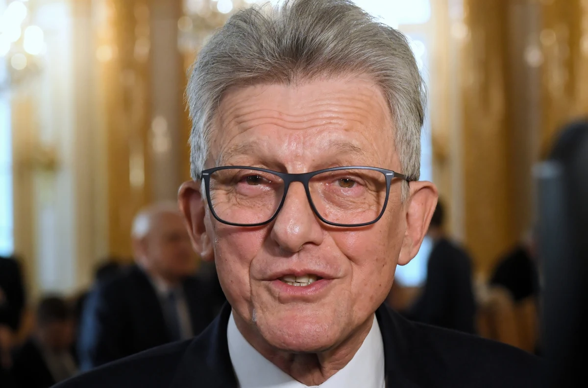 ​Trybunał Konstytucyjny przerwał obrady, na których zajmował się zastrzeżeniami Izby Dyscyplinarnej Sądu Najwyższego do postanowienia TSUE o zawieszeniu jej działania. Zdecydował o tym przewodniczący składu orzekającego sędzia Stanisław Piotrowicz.