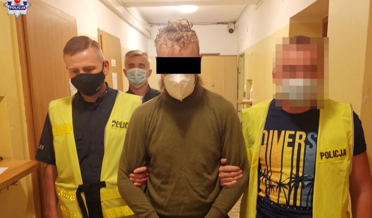 37-latek podejrzewany o morderstwo byłej żony w Lubartowie w województwie lubelskim usłyszał zarzuty. Mężczyzna rzucił się wczoraj z nożem na kobietę i jej partnera. 38-latka zmarła w wyniku odniesionych obrażeń.