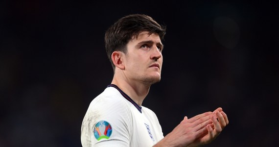 Ojciec obrońcy piłkarskiej reprezentacji Anglii Harry'ego Maguire'a został poturbowany przez kibiców, którzy nie mając biletów siłą wdarli się na stadion Wembley przed niedzielnym finałem mistrzostw Europy przeciwko Włochom - poinformowały brytyjskie media.