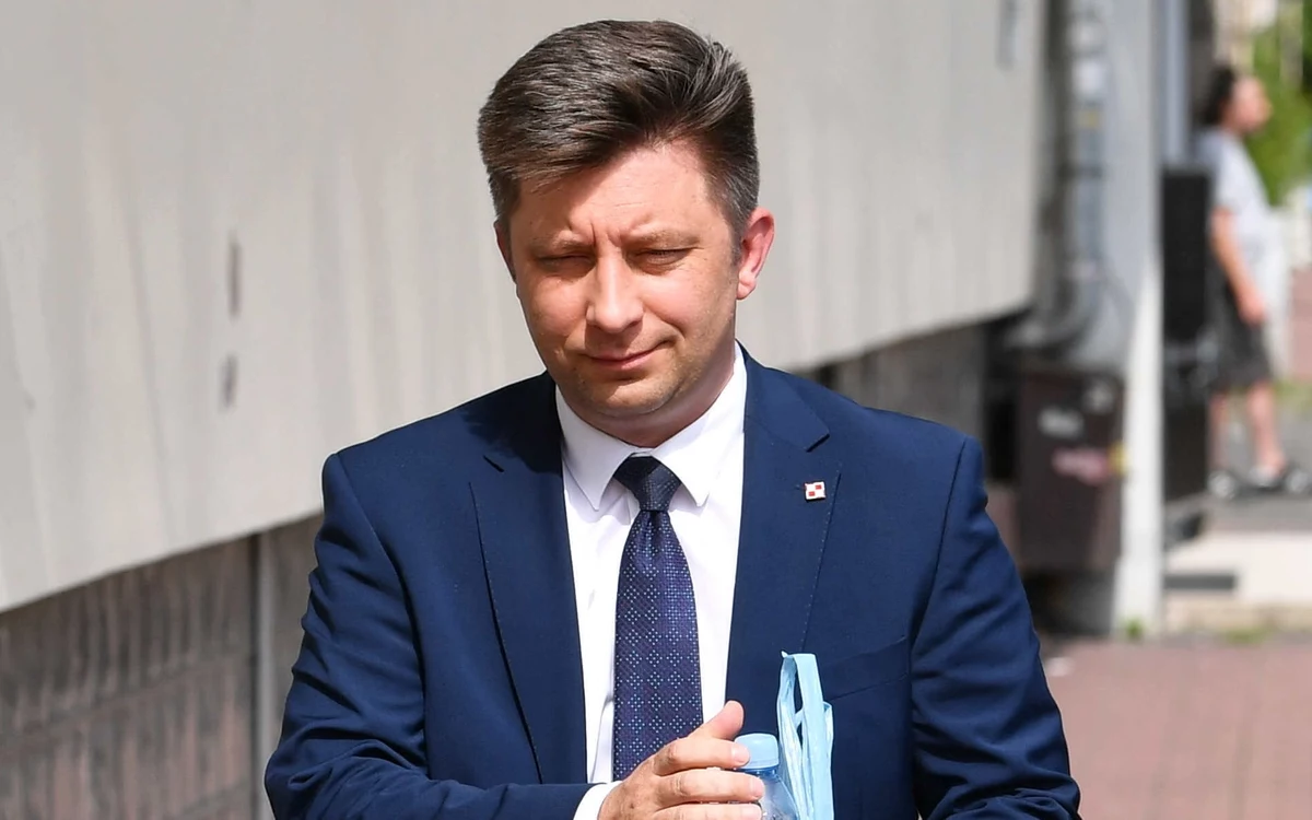 ​Z Telegrama zniknęły dwa kanały, gdzie od ponad miesiąca umieszczano materiały mające pochodzić z prywatnej skrzynki mailowej Michała Dworczyka. Jak podaje Wirtualna Polska, to rezultat interwencji polskiego rządu i pomocy jednego z krajów NATO.