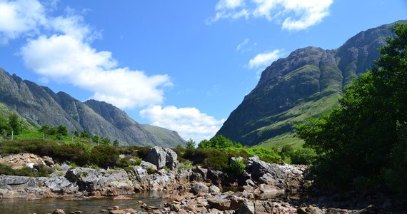 Szkockie organizacje wspinaczki górskiej krytykują firmę Google za wskazywanie turystom niebezpiecznych, "potencjalnie zabójczych" szlaków na szczyt Ben Nevis oraz inne góry - poinformował "The Guardian".