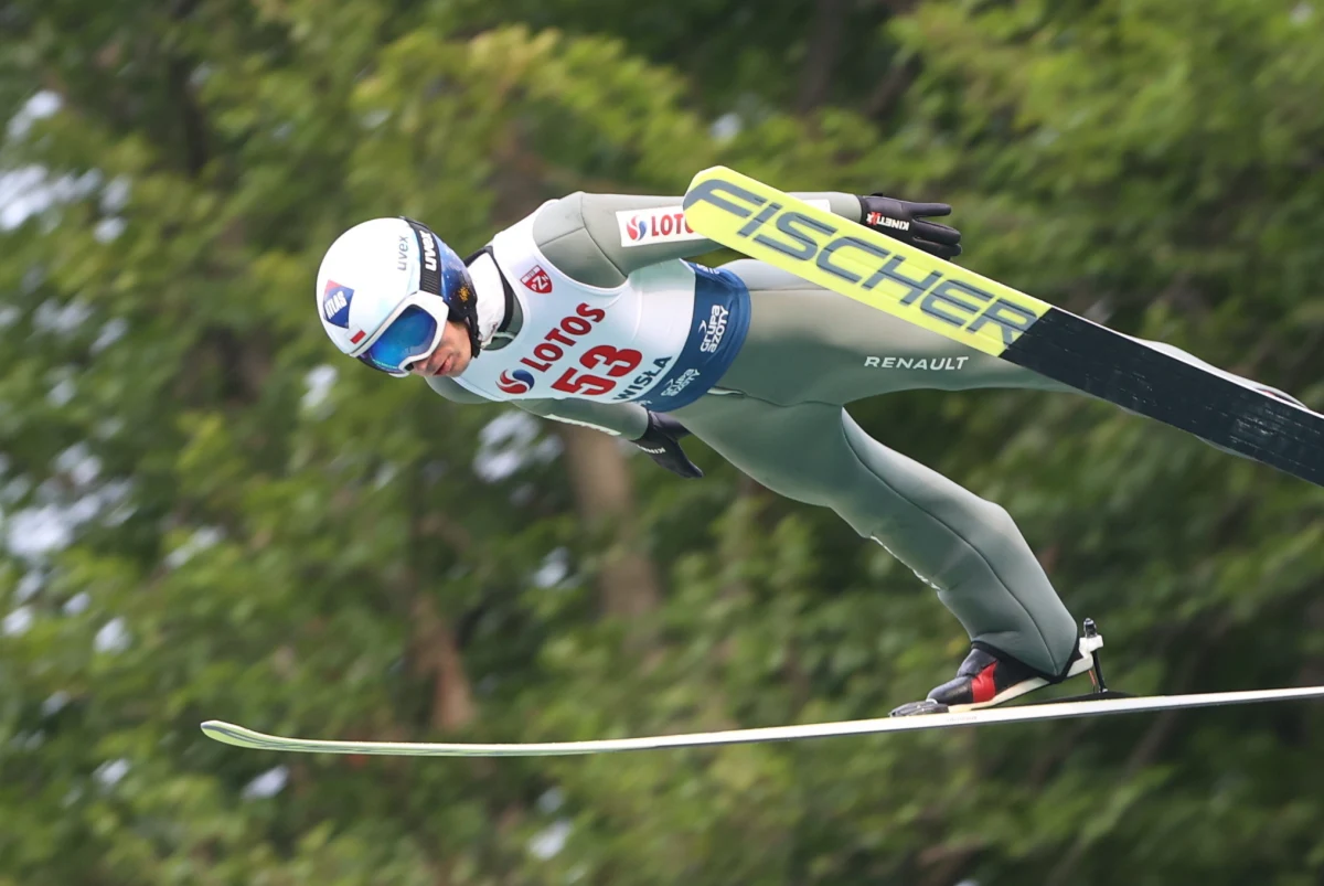 Kamil Stoch był najlepszy w kwalifikacjach do sobotniego konkursu Letniej Grand Prix w skokach narciarskich w Wiśle-Malince. Awans zanotowało jeszcze 11 Polaków - wszyscy, którzy zostali zgłoszeni do zawodów.