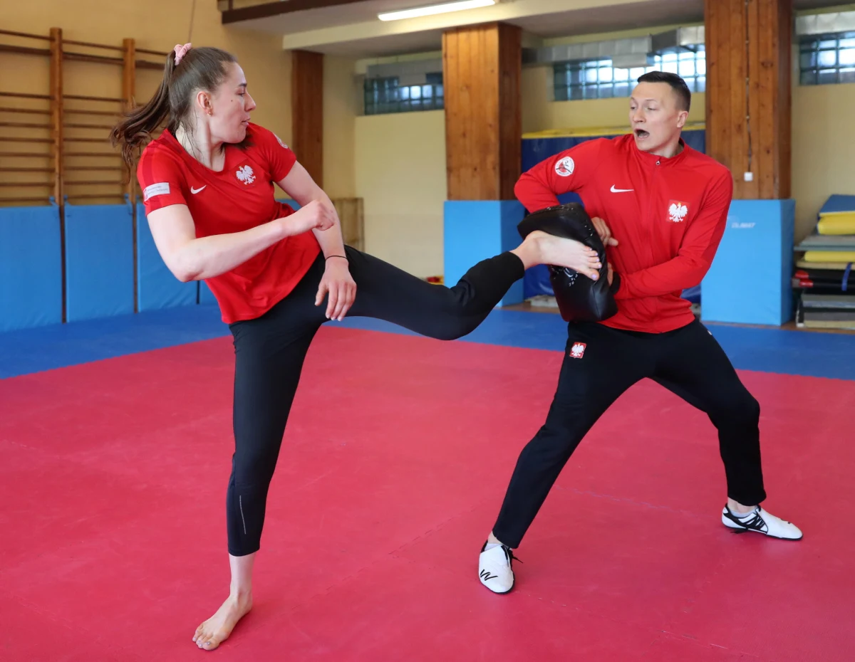 Taekwondzistka Aleksandra Kowalczuk w przypadku jednego z wymaganych przed wylotem na igrzyska w Tokio testów na obecność Covid-19 otrzymała wynik pozytywny. Zawodniczka czeka na wynik trzeciego badania, które ma być decydujące.