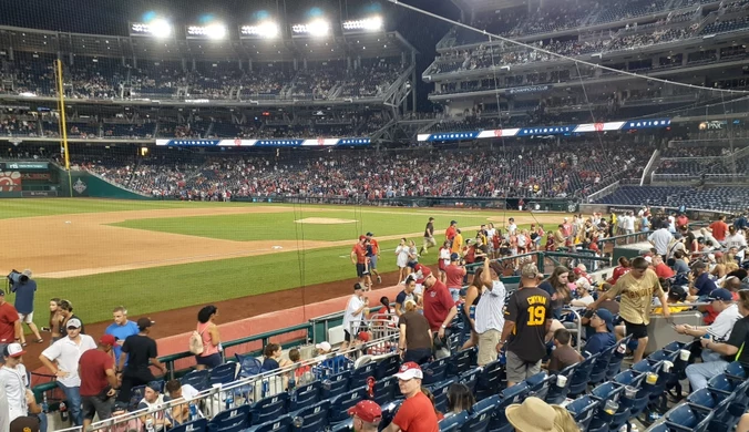 USA: Strzelanina przed stadionem w Waszyngtonie. Widzowie wpadli w panikę