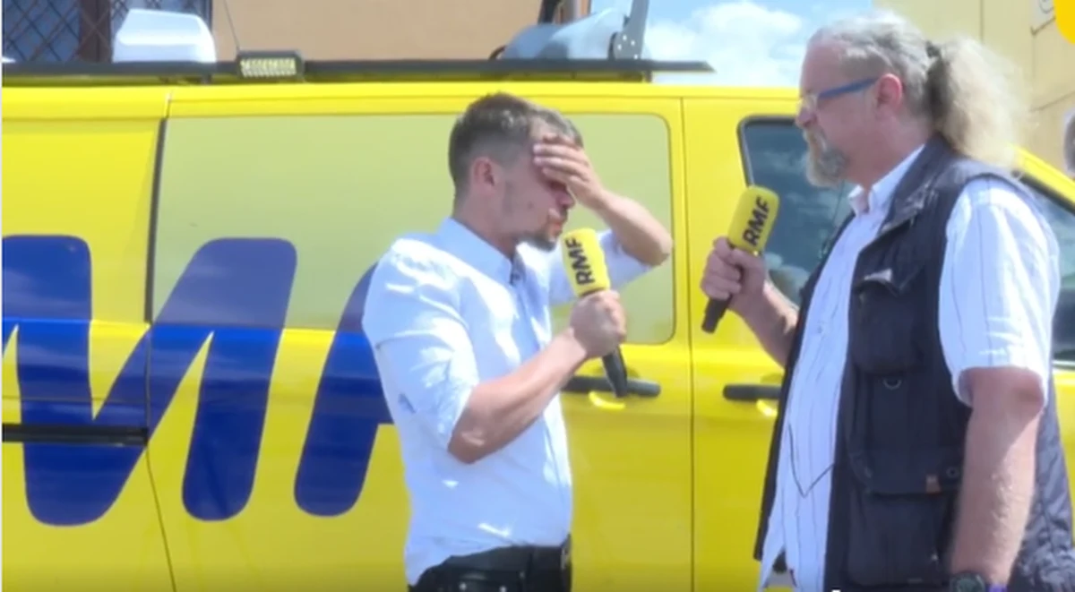 "Godzinę temu, bez ostrzeżenia policja użyła gazu. Zgromadzenie jest legalne. Nie było żadnego zagrożenia" mówi gość Rozmowy w samo południe Michał Kołodziejczak  lider AgroUnii. Jak zaznacza, sam stał się ofiarą policyjnej interwencji. Miał dostać gazem w oczy. We wtorek od rana rolnicy protestują w Srocku pod Piotrkowem.