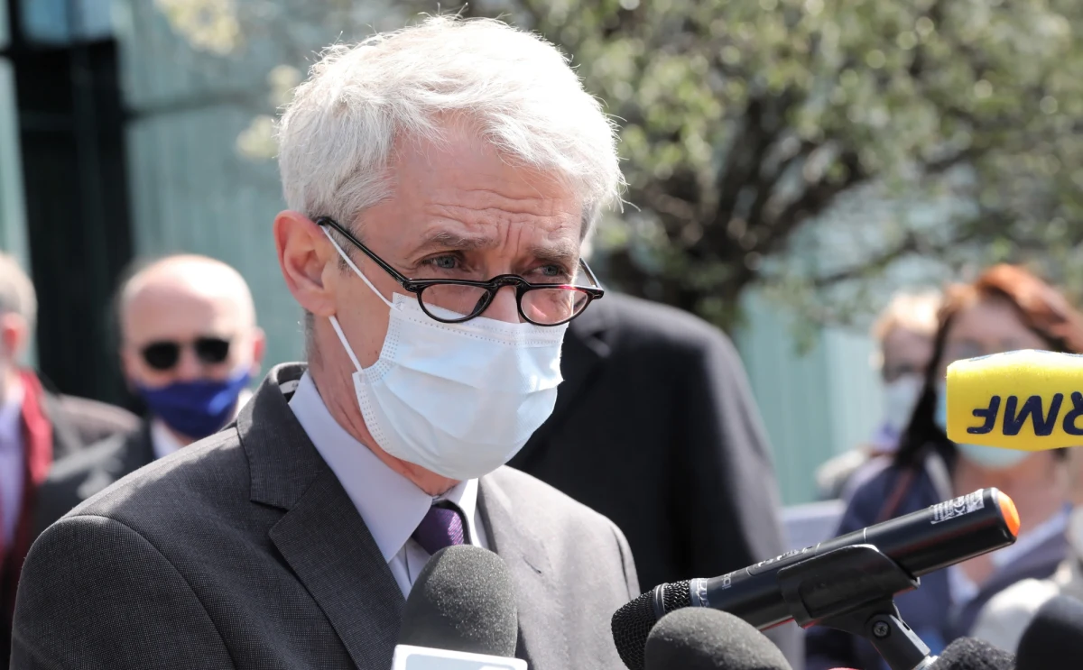 Orzeczenia TSUE powinny spowodować niezwłoczne zawieszenie wszelkich czynności Izby Dyscyplinarnej - napisało w oświadczeniu dziewięcioro członków Kolegium Sądu Najwyższego. Sędziowie podkreślili przy tym, że wykonanie wyroku TSUE w pierwszej kolejności należy do I prezesa SN.