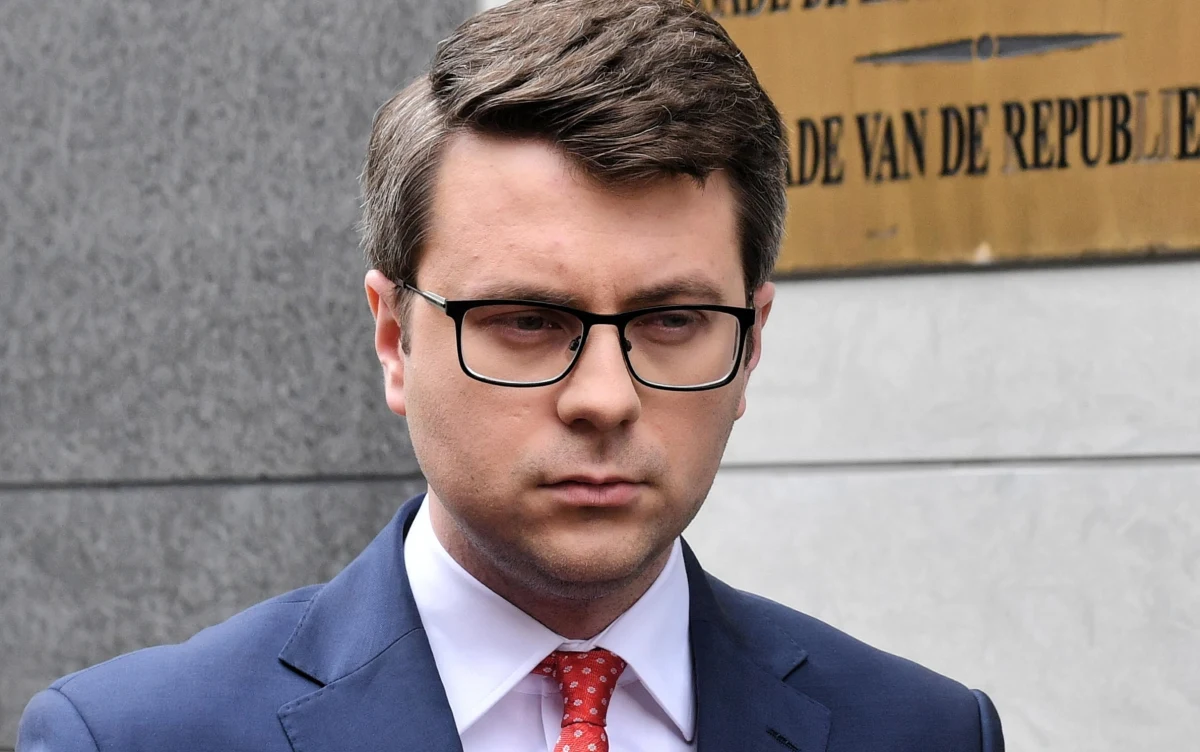 Polski rząd dokona analizy dokumentów przedstawionych przez Komisję Europejską - zapowiedział rzecznik rządu Piotr Müller podkreślając, że obowiązujące w Polsce rozwiązania prawne są podobne do istniejących w innych krajach UE. Podejmiemy właściwy dialog z KE wyjaśniając istotę różnicy zdań w tym zakresie - zapewnił.