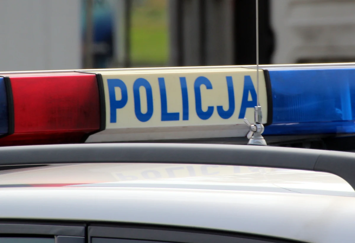 W jednym z mieszkań na terenie gminy Terespol (Lubelskie) policjanci znaleźli ludzki szkielet. Wewnątrz znajdowała się nieprzytomna 58-latka, którą przetransportowano do szpitala. Z ustaleń policji wynika, że mieszkała z nią matka. Zwłoki zostały zabezpieczone do dalszych badań. 