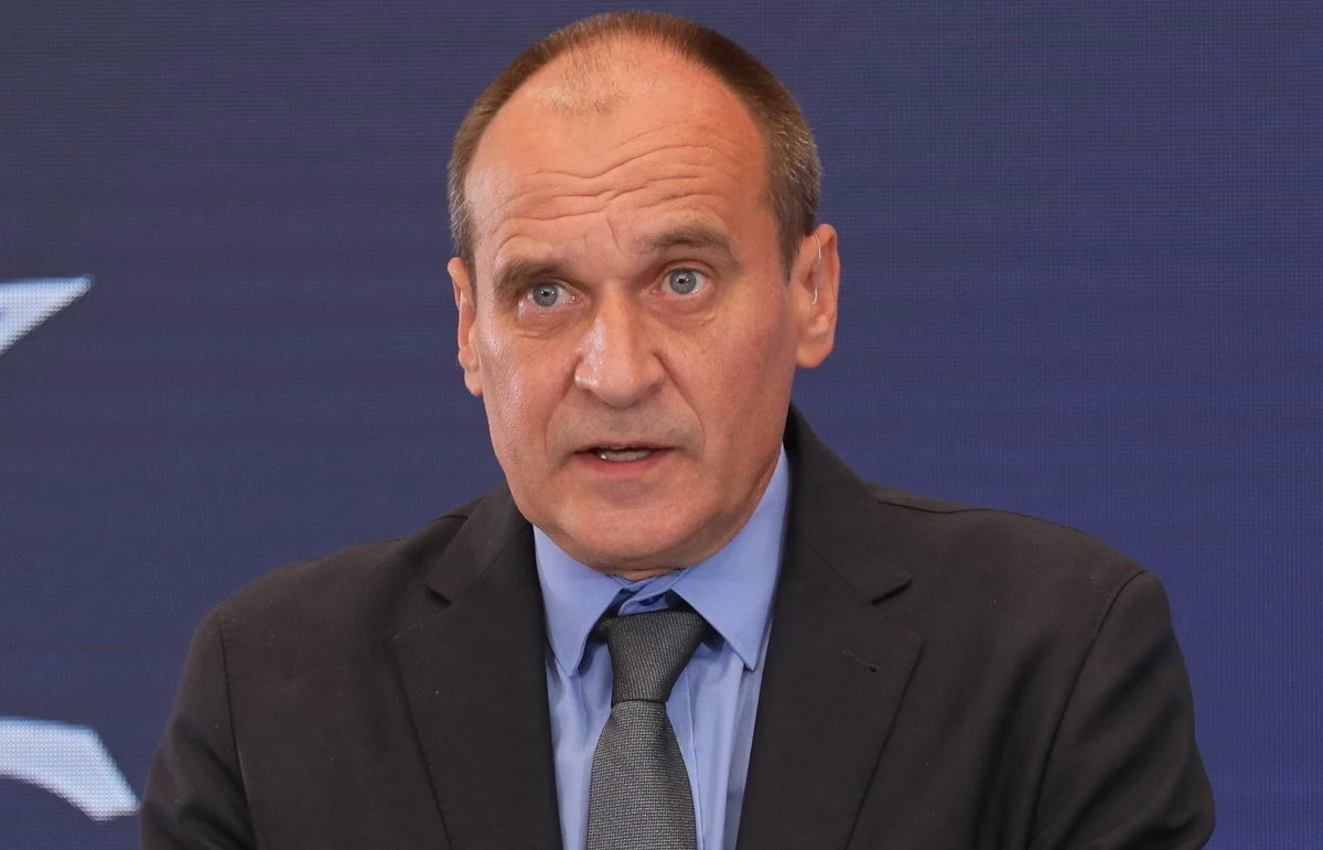 Składamy do projektu zmian w ustawie medialnej poprawkę, wykluczającą możliwość "upaństwowienia" mediów prywatnych - oświadczył we wtorek we wpisie na Facebooku lider Kukiz'15 Paweł Kukiz.