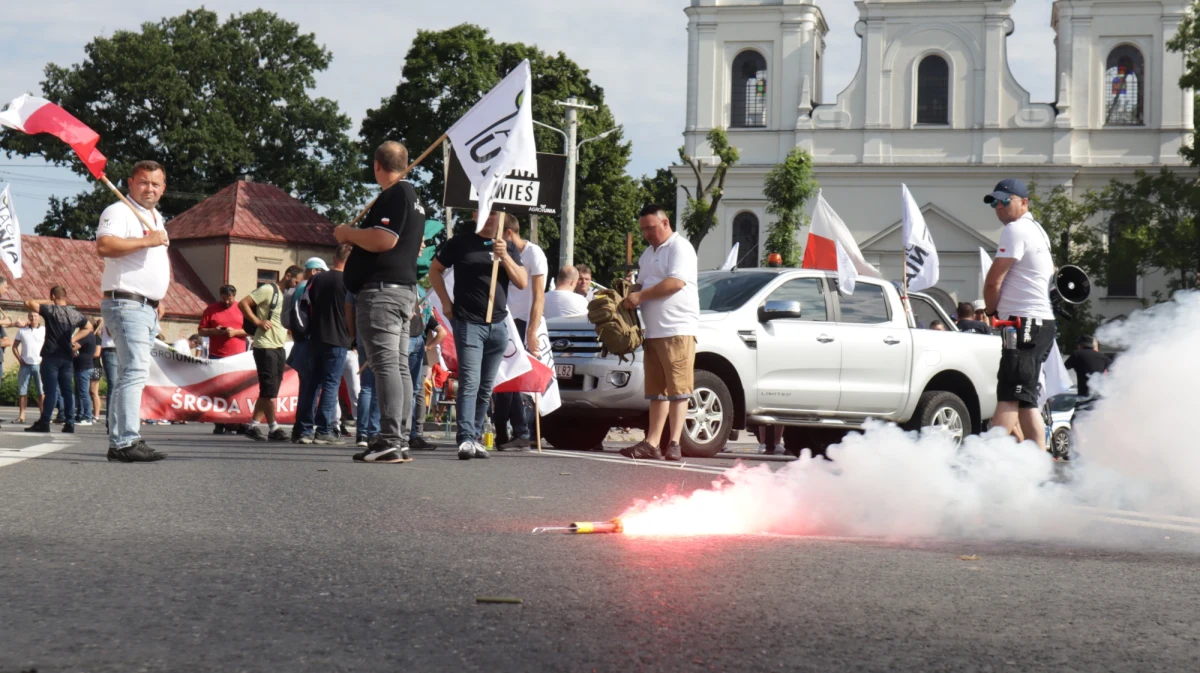 W najbliższą sobotę trasa na Hel może okazać się dla wczasowiczów drogą przez komunikacyjne piekło. Jej blokadę zapowiadają protestujący rybacy oraz rolnicy z AgroUnii.