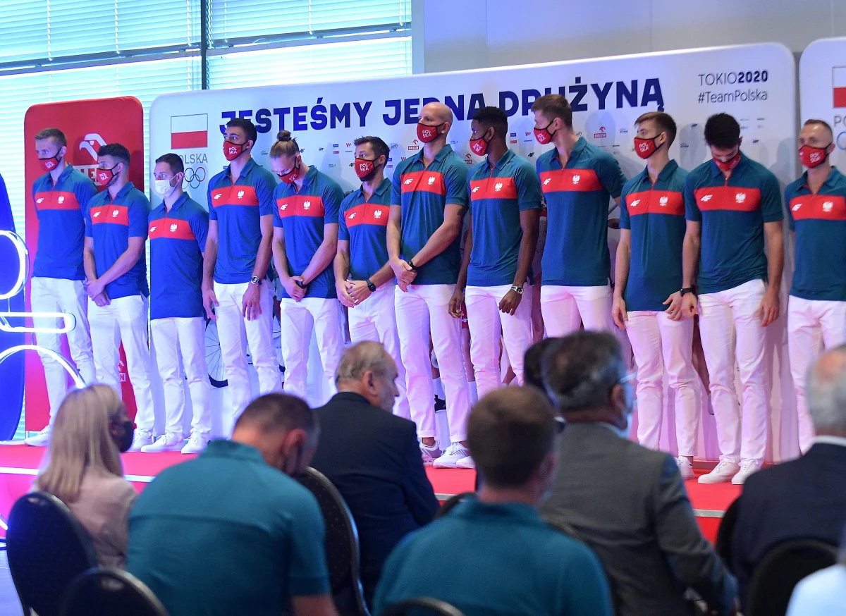 Polscy siatkarze zakończyli zgrupowanie w mieście Takasaki i przenieśli się do wioski olimpijskiej w Tokio. Występ w igrzyskach rozpoczną sobotnim meczem grupowym z Iranem.