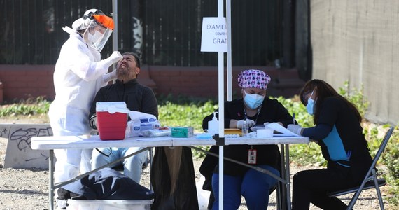 Testy wykonane na 3 tys. mieszkańców pewnej włoskiej miejscowości pokazały, że co najmniej przez 9 miesięcy utrzymują się w organizmie przeciwciała przeciwko SARS-CoV-2 powstające w przebiegu zakażenia z objawami i bezobjawowego.