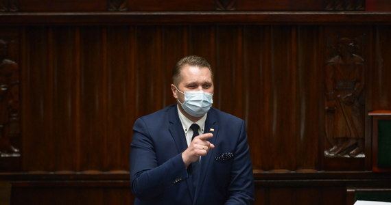 Sejm odrzucił wniosek Koalicji Obywatelskiej o wotum nieufności dla ministra edukacji i nauki Przemysława Czarnka. Za wnioskiem głosowało 205 posłów, przeciw 236, a 7 się wstrzymało. 