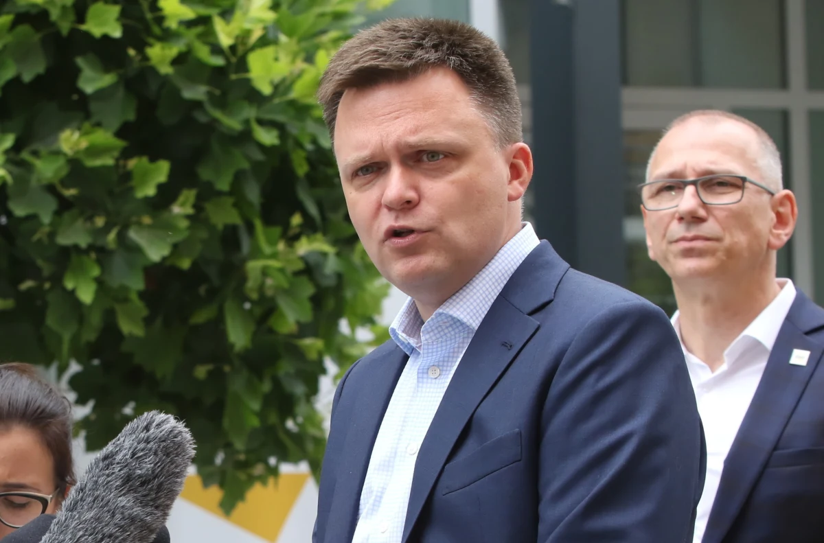 Jeżeli Platforma Obywatelska wie, jakie błędy popełniła do 2015 roku, to pojawia się przestrzeń żeby rozmawiać o tym, co dalej - powiedział na konferencji prasowej w Opolu Szymon Hołownia, lider ruchu Polska 2050. 