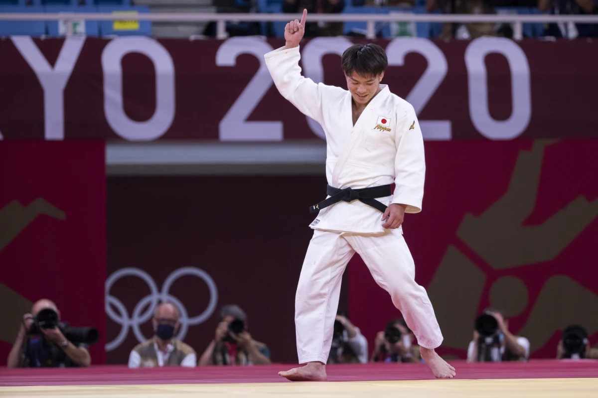 Hifumi Abe poszedł w ślady siostry Uty i kilkanaście minut później wywalczył w Tokio złoty medal olimpijski w judo. Japończyk triumfował w kategorii 66 kg, pokonując w finale przez waza-ari Gruzina Ważę Margwelaszwilego.