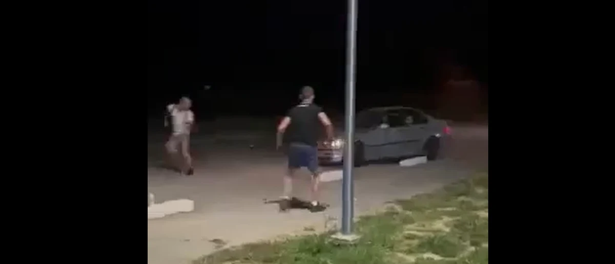 Policja szuka kierowcy, który według świadków próbował potrącić pieszych w Radymnie koło Jarosława na Podkarpaciu. Do zdarzenia miało dojść tej nocy.