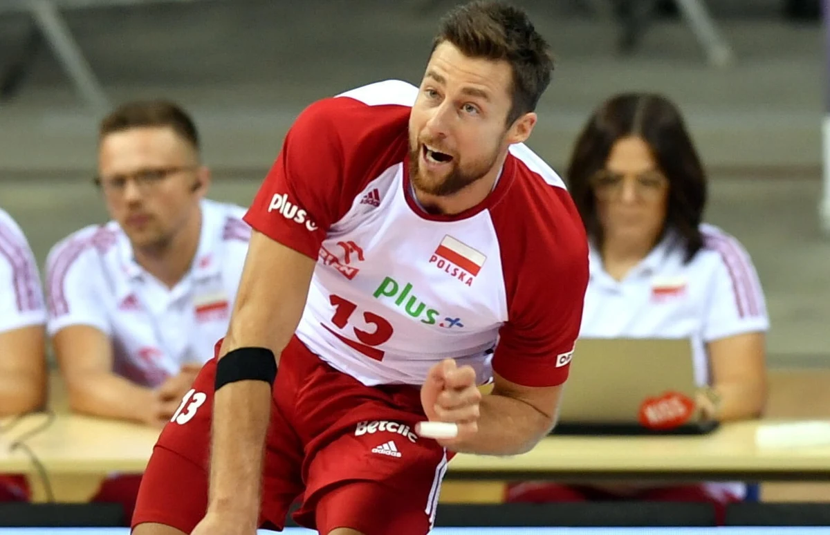 ​Michał Kubiak z powodu kontuzji nie zagrał w meczu z Iranem. Kapitan siatkarskiej reprezentacji wraca jednak powoli do treningów - informuje portal Onet.pl.